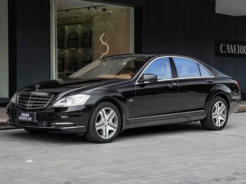 Mercedes-Benz S-Class 2010