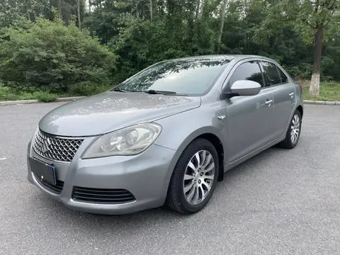 Suzuki 凯泽西 2011