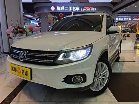 Volkswagen Tiguan 2015 — фото 1