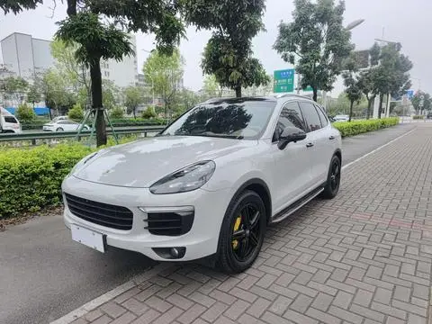 Porsche Cayenne 2015