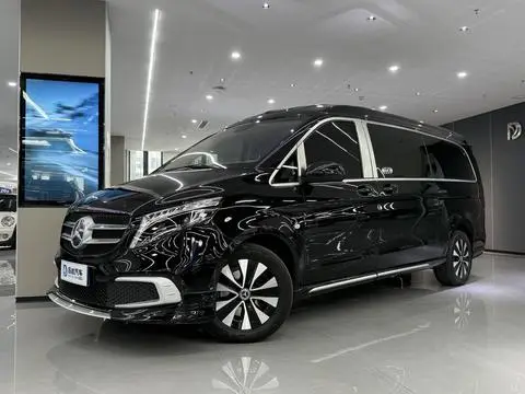 Mercedes-Benz 威霆 2021 — фото 1