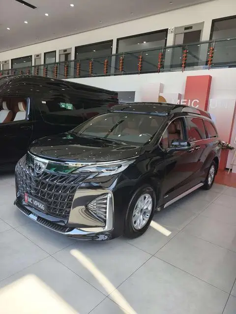 Toyota Granvia 2024