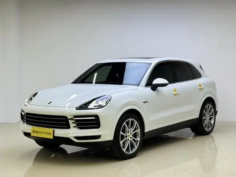 Porsche Cayenne E-Hybrid 2021