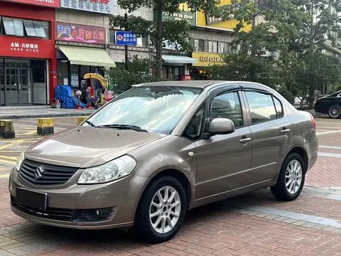 Suzuki 天语 尚悦 2012 — фото 1