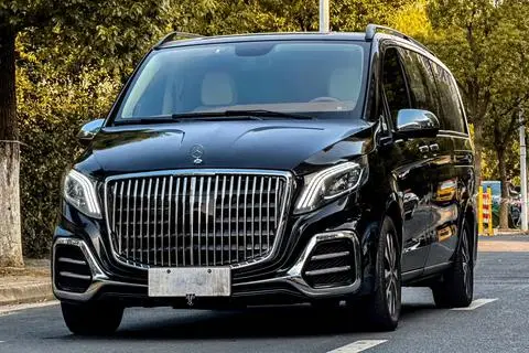Mercedes-Benz 威霆 2023