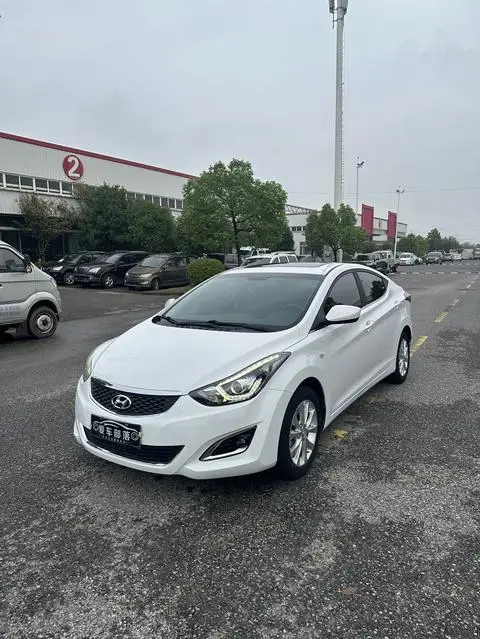 Hyundai Elantra Langdong 2016