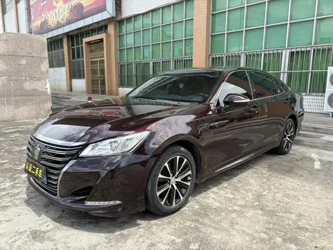 Toyota Crown 2018