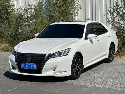 Toyota Crown 2018
