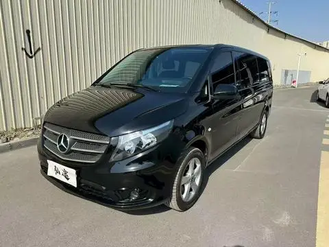 Mercedes-Benz 威霆 2018