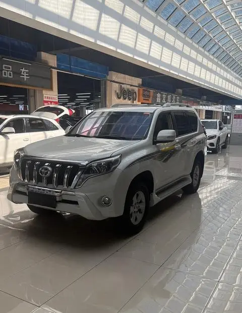 Toyota Prado 2016 — фото 1