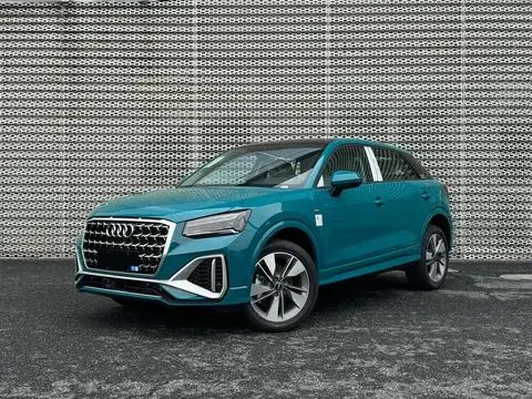 Audi Q2L 2025