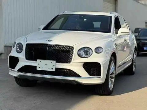 Bentley 添越 2024
