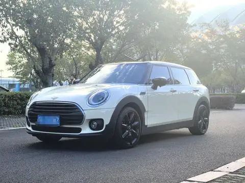 MINI CLUBMAN 2022 — фото 1