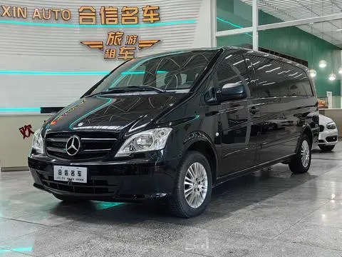 Mercedes-Benz 威霆 2013