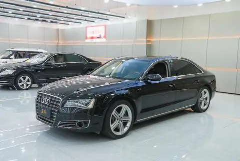 Audi A8 2012