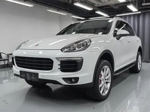 Porsche Cayenne 2015 — фото 1