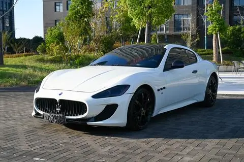 Maserati GranTurismo 2009 — фото 1