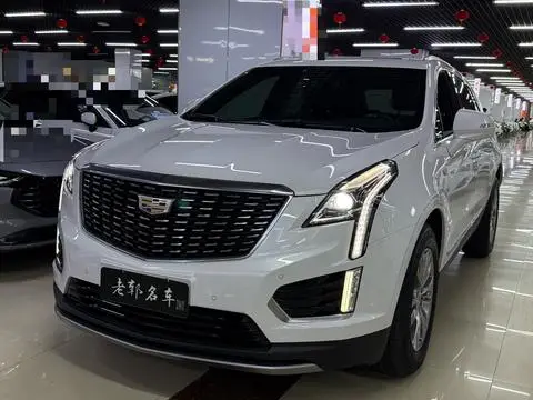 Cadillac XT5 2021 — фото 1