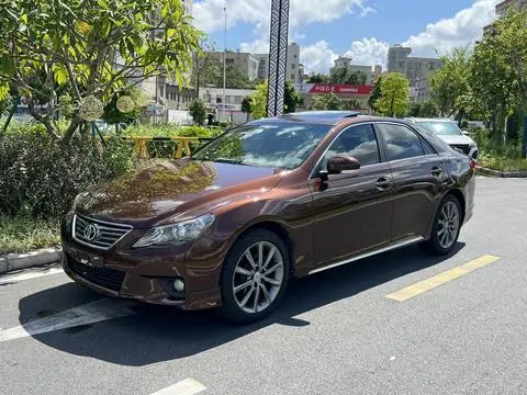 Toyota Reiz 2012