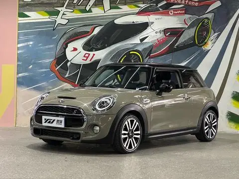 MINI MINI 2018