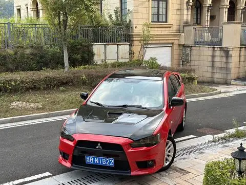Mitsubishi 翼神 2012