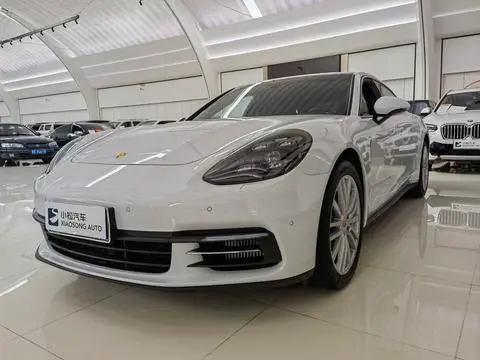 Porsche Panamera 2019 — фото 1