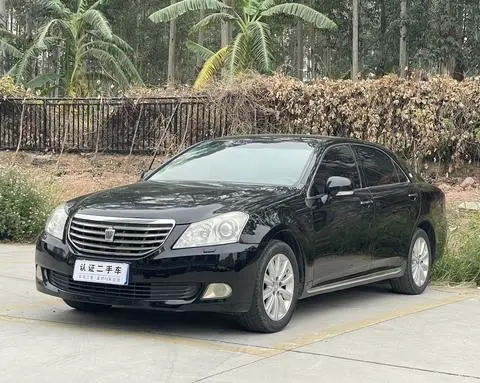 Toyota Crown 2010