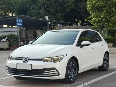 Volkswagen Golf 2021