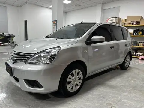 Nissan 骊威 2015