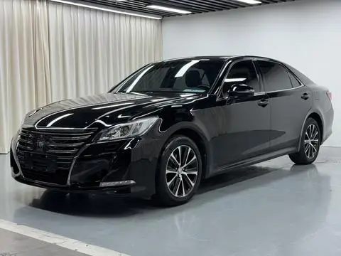 Toyota Crown 2018