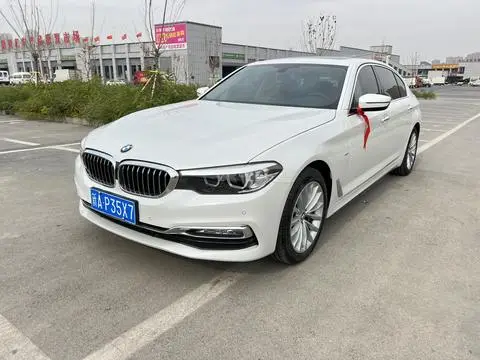 BMW 5 Series 2018 — фото 1