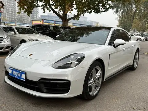 Porsche Panamera 2023