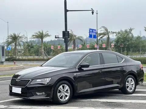 Skoda Superb 2016