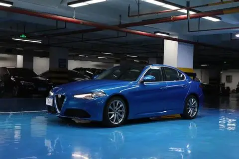 Alfa Romeo Giulia朱丽叶 2017