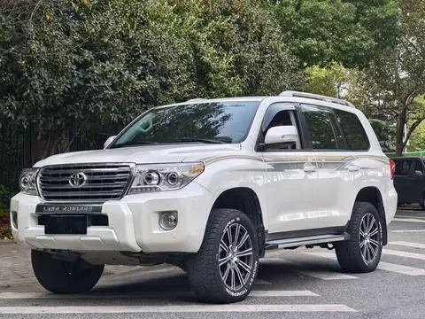 Toyota 兰德酷路泽 2015
