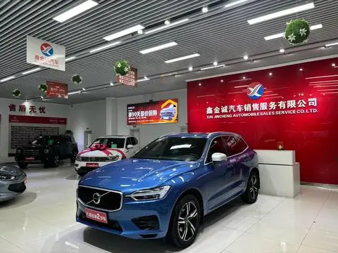 Volvo XC60 2019 — фото 1
