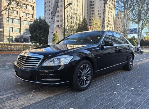 Mercedes-Benz S-Class 2012