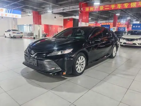 Toyota Camry 2019