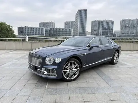 Bentley 飞驰PHEV 2022