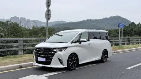 Toyota 埃尔法 2023