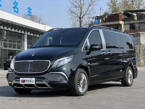 Mercedes-Benz 威霆 2023 — фото 1