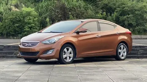 Hyundai Elantra Langdong 2013
