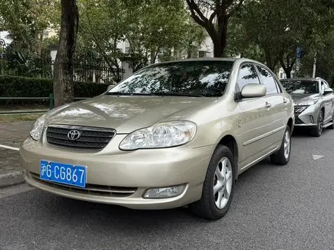 Toyota Corolla Altis 2005 — фото 1