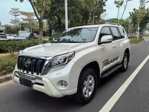 Toyota Prado 2016 — фото 1