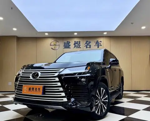 Lexus LX 2023 — фото 1