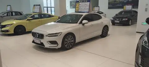 Volvo S60 2022