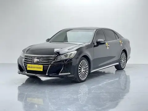 Toyota Crown 2018
