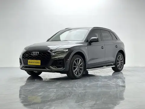 Audi Q5L 2022 — фото 1