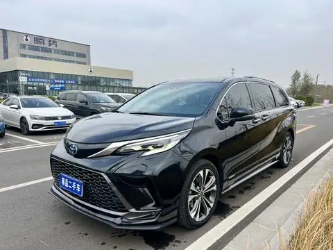 Toyota Granvia 2023