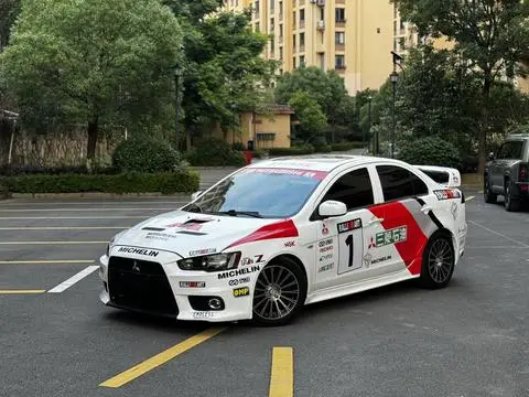 Mitsubishi 翼神 2013